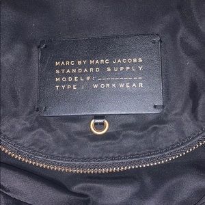 MARC JACOBS CROSSBODY
